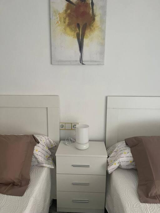 Apartamento Medina Azahara กอร์โดบา ภายนอก รูปภาพ
