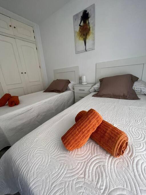 Apartamento Medina Azahara กอร์โดบา ภายนอก รูปภาพ